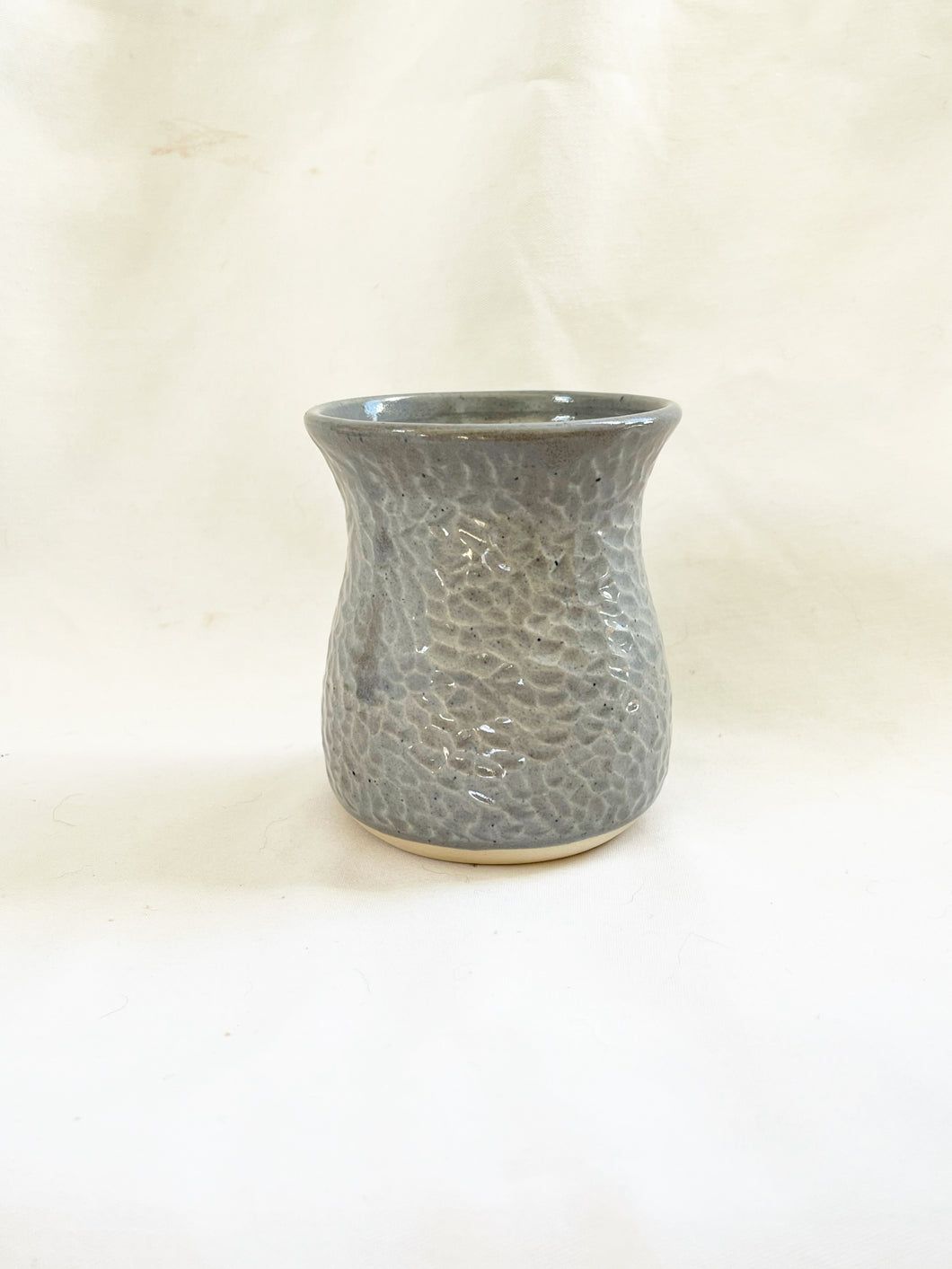 Gray/grey cup